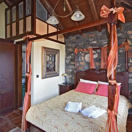 Luxurious At The Village Square *