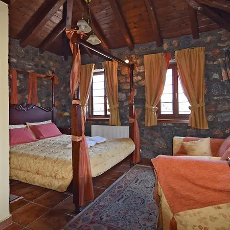Luxurious At The Village Square Villa *