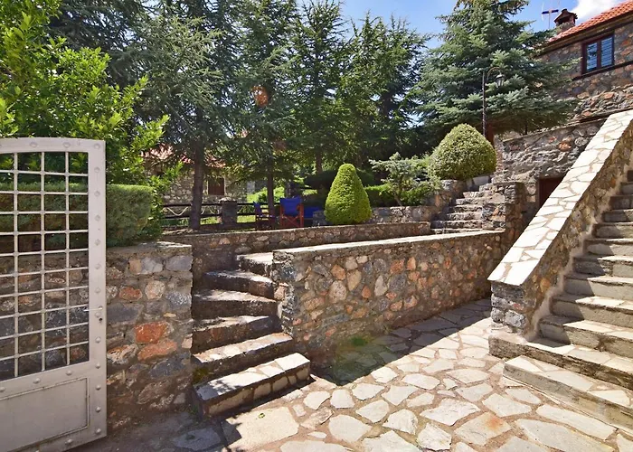 Вилла Luxurious At The Village Square *