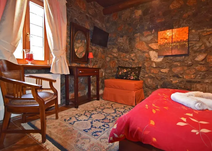 Luxurious At The Village Square Палайос-Агиос-Атанасиос